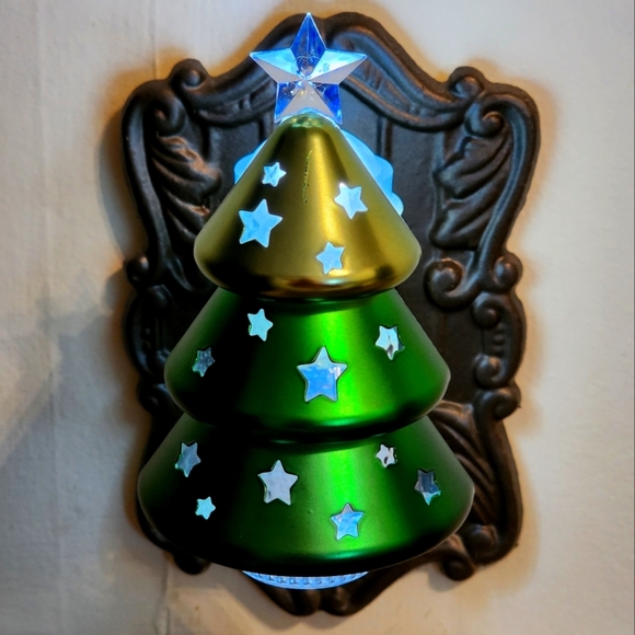 Bath & Body Works Other - Bath & body works ombre light up star christmas tree nwt RARE